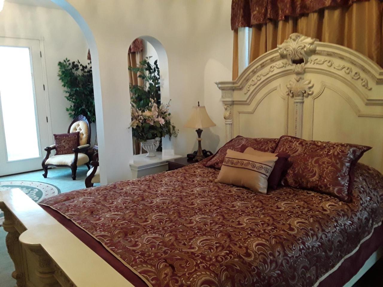 Lions Gate Manor Bed & Breakfast Lava Hot Springs Exterior photo